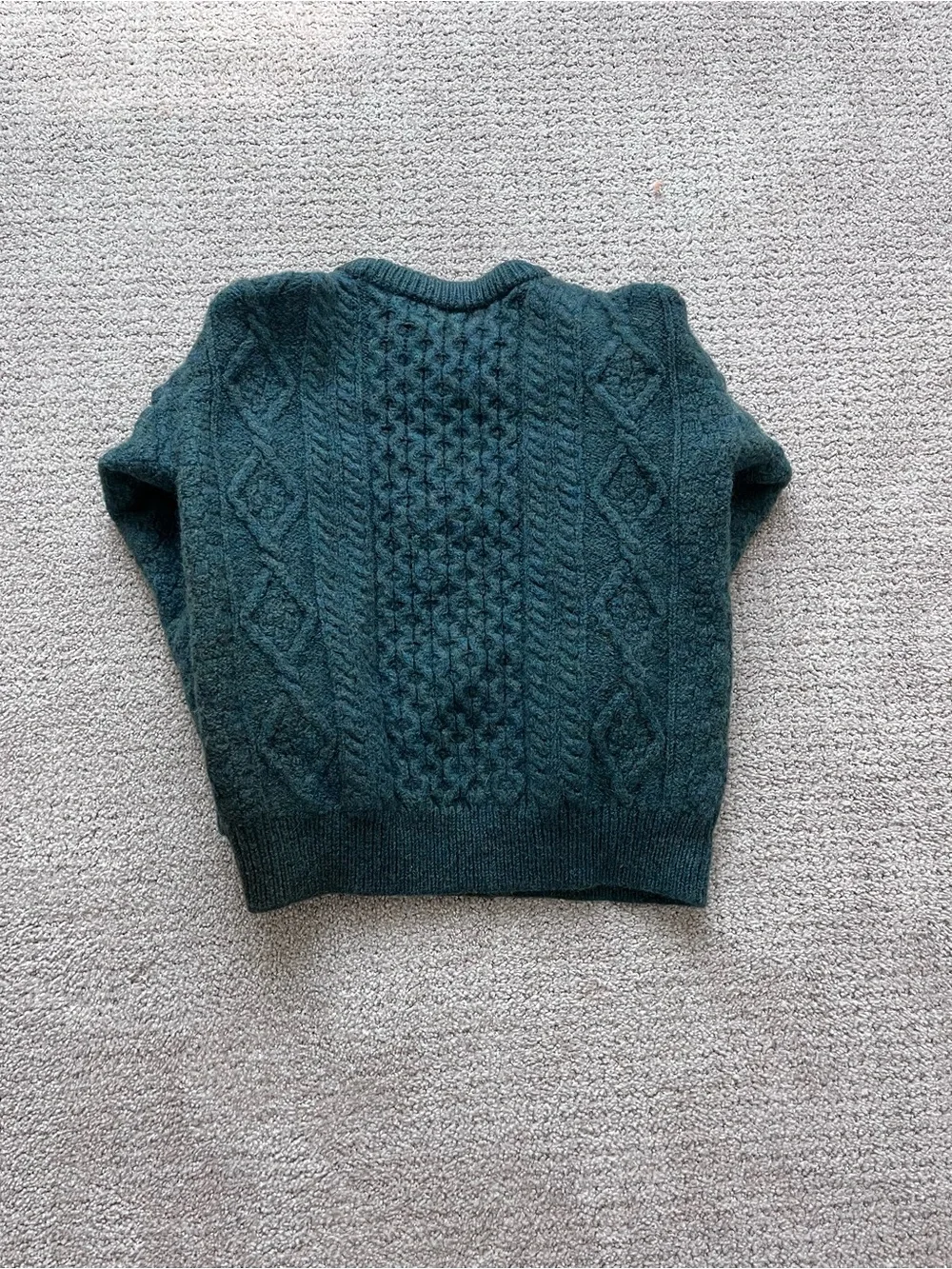 Unisex Cable Knit Crewneck 100% Wool Sweater
